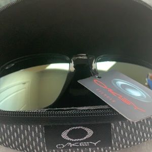 Tags still on, Oakey sunglasses Oakley replica